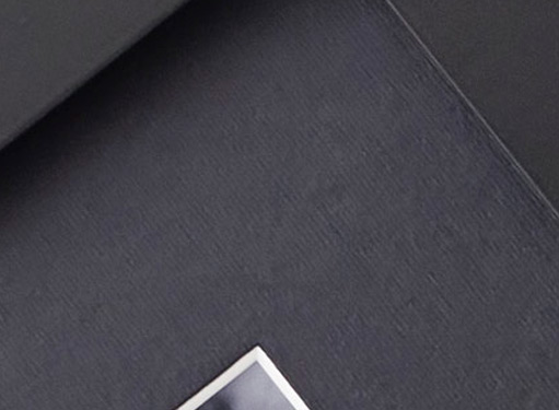 Kwadraty ze zdjęciami z facebooka, instagramu, komputera, pendrive